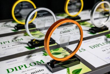 Skleněná popelnice za rok 2025: Nejlépe třídili odpad lidé v Oseku, Loučné, Křečanech a Měděnci